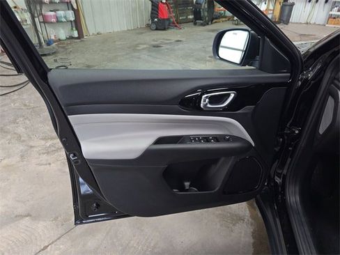 New 2026 Jeep Compass Limited image 30