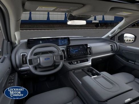 New 2026 Ford Expedition Max Active image 9