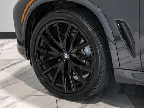 Used 2022 BMW X5 xDrive40i w/ M Sport Package AWD/4WD image 54