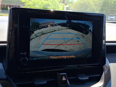 Used 2024 Toyota Corolla LE FWD image 17