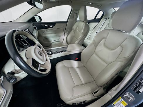 Used 2024 Volvo S60 B5 Plus image 13