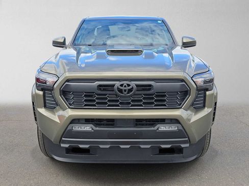 Certified 2025 Toyota Tacoma TRD Sport AWD/4WD image 9