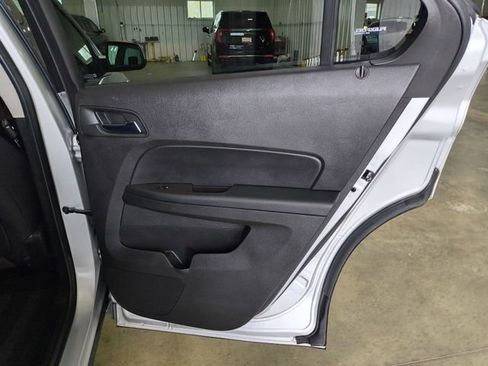 Used 2017 Chevrolet Equinox LT w/ Convenience Package AWD/4WD image 26