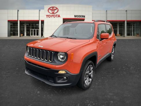 Used 2016 Jeep Renegade Latitude w/ Popular Equipment Group AWD/4WD image 1