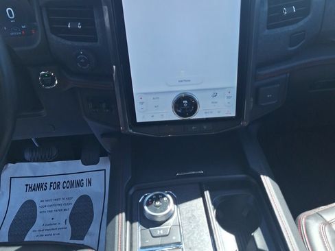 Used 2023 Ford Expedition Limited AWD/4WD image 14