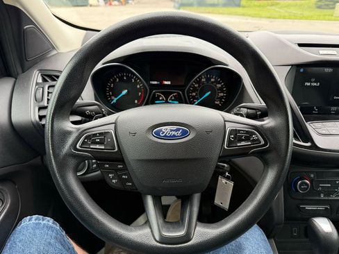Used 2017 Ford Escape SE w/ Equipment Group 201A image 32