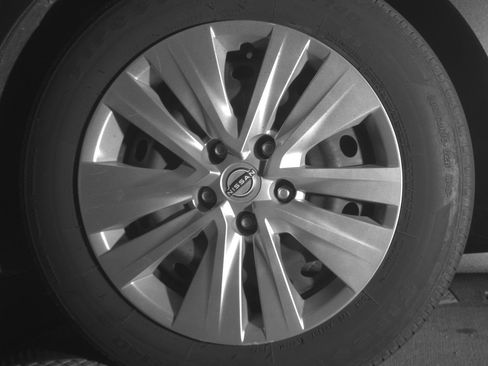 Used 2025 Nissan Sentra S FWD image 14