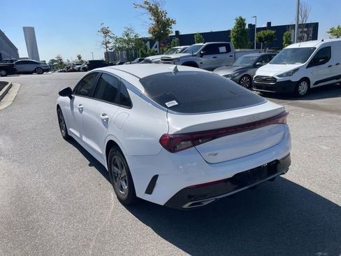 Used 2022 Kia K5 LXS FWD image 4