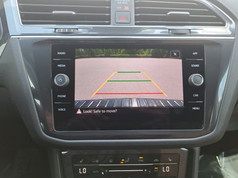 Used 2023 Volkswagen Tiguan SE R-Line FWD image 22