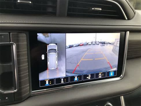 Used 2021 GMC Yukon XL Denali w/ Denali Premium Package image 20