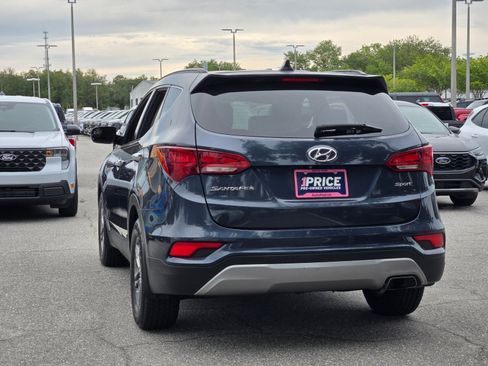 Used 2017 Hyundai Santa Fe Sport FWD image 3