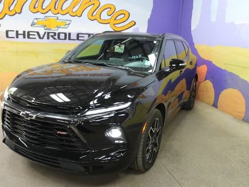 Used 2023 Chevrolet Blazer RS w/ Driver Confidence II Package AWD/4WD image 4