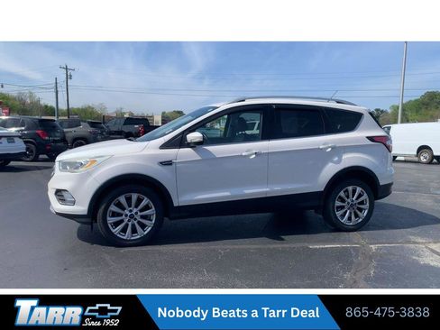 Used 2017 Ford Escape Titanium AWD/4WD image 5