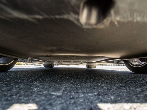 Used 2006 Ford GT image 22