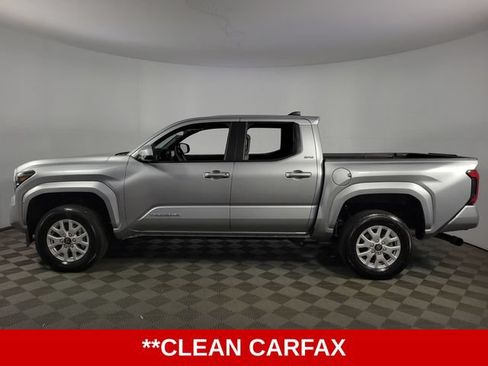 Used 2025 Toyota Tacoma SR5 AWD/4WD image 5
