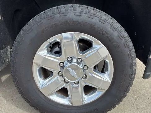 Used 2020 Chevrolet Silverado 2500 LTZ w/ LTZ Texas Edition AWD/4WD image 19