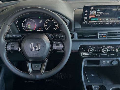 New 2025 Honda Pilot TrailSport image 11