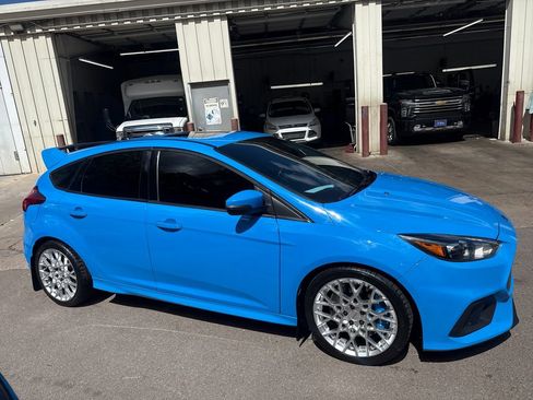 Used 2017 Ford Focus RS AWD/4WD image 10