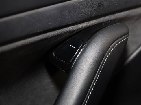 Used 2020 Tesla Model 3 Standard Range image 28