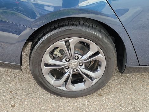 Used 2024 Honda Accord EX-L image 9