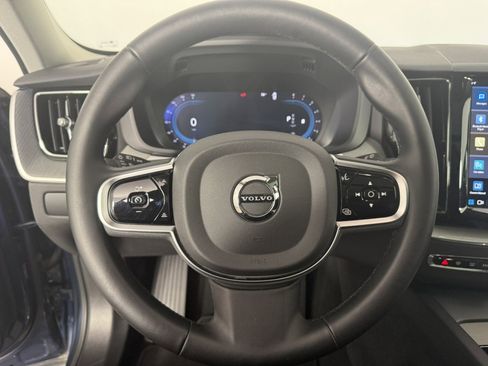 Used 2025 Volvo XC60 B5 Plus AWD/4WD image 21