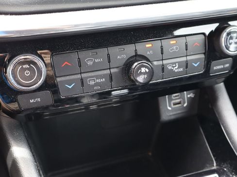 Used 2023 Jeep Compass High Altitude AWD/4WD image 26