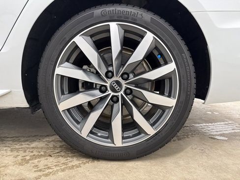 Used 2021 Audi A4 2.0T Premium w/ Convenience Package image 10