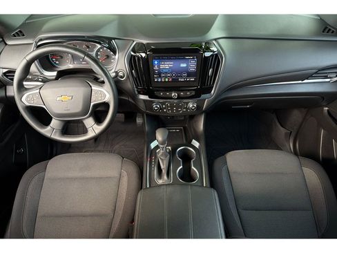 Used 2023 Chevrolet Traverse LT FWD image 15