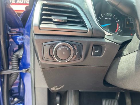 Used 2016 Ford Fusion SE image 14