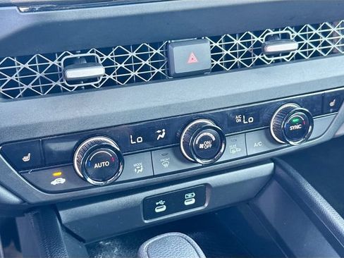 Certified 2025 Honda Accord SE image 18