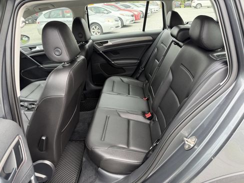 Used 2018 Volkswagen Golf Alltrack S AWD/4WD image 12