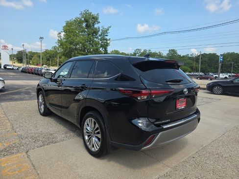 Used 2026 Toyota Highlander Platinum AWD/4WD image 7