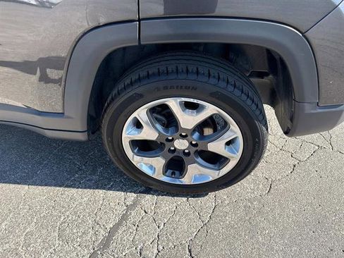 Used 2018 Jeep Compass Limited image 26