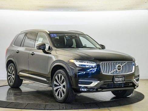 Certified 2025 Volvo XC90 B5 Core w/ Protection Package Premier AWD/4WD image 6