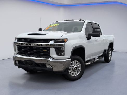 Used 2022 Chevrolet Silverado 2500 LT w/ Convenience Package image 2