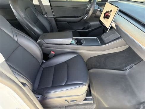Used 2022 Tesla Model Y Performance image 21