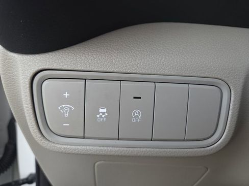 Used 2025 Kia Soul LX w/ Option Group 015 image 18