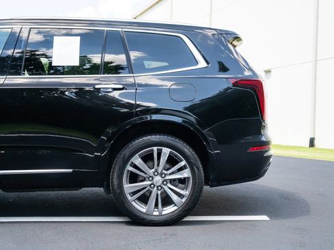 Used 2022 Cadillac XT6 Premium Luxury AWD/4WD image 5