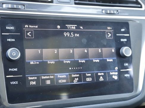 Used 2022 Volkswagen Tiguan SE image 26