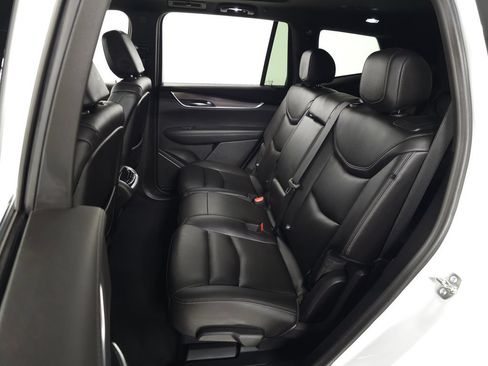 Certified 2024 Cadillac XT6 Luxury AWD/4WD image 30