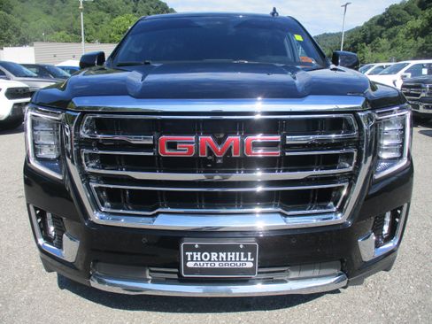 Used 2023 GMC Yukon XL SLT w/ SLT Luxury Package AWD/4WD image 9