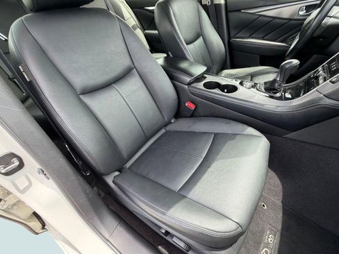 Used 2015 INFINITI Q50 Premium w/ Navigation Package RWD image 19