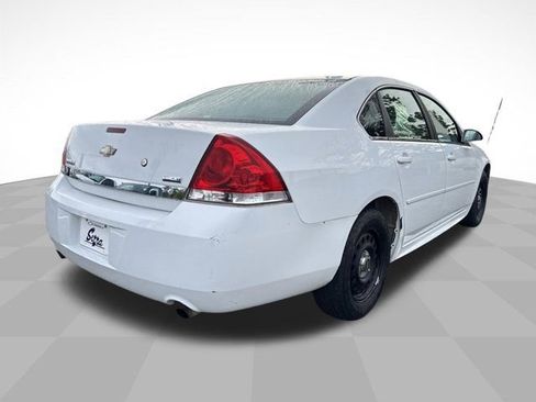 Used 2011 Chevrolet Impala Police FWD image 7