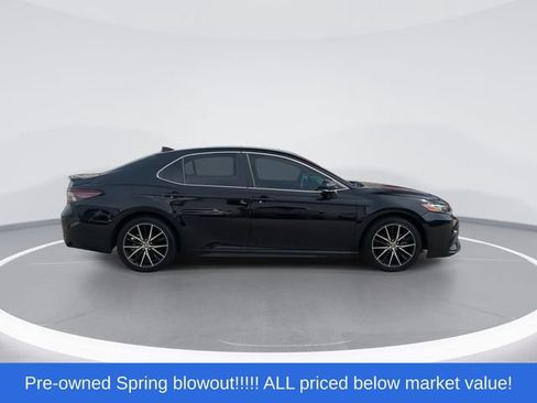 Used 2022 Toyota Camry SE w/ Convenience Package FWD image 9
