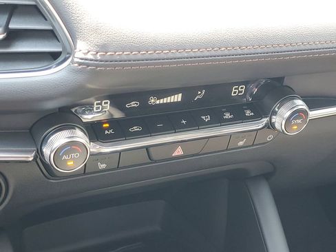 New 2026 MAZDA MAZDA3 2.5 S Hatchback w/ Premium Pkg image 23