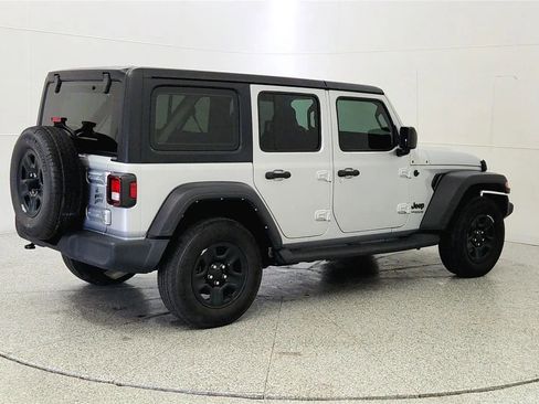 Used 2022 Jeep Wrangler Unlimited Sport AWD/4WD image 7