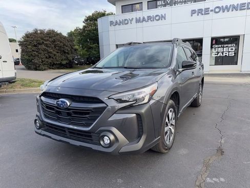 Used 2025 Subaru Outback Premium AWD/4WD image 1