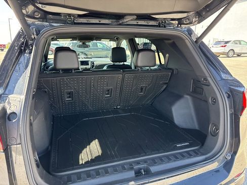 Used 2022 Chevrolet Equinox RS w/ LPO, Floor Liner Package AWD/4WD image 8