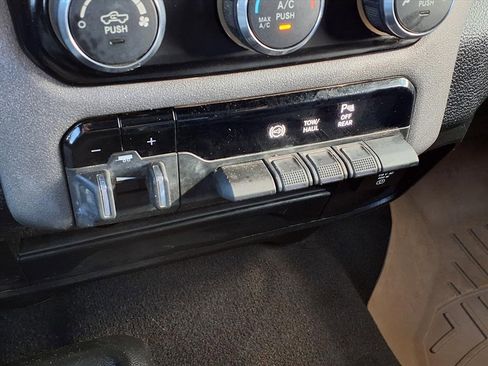 Used 2021 RAM 3500 Tradesman image 24