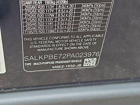 Certified 2023 Land Rover Range Rover Long Wheelbase SE AWD/4WD image 36